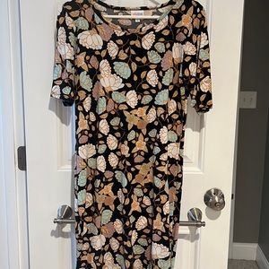 Lularoe fitted mid length dress